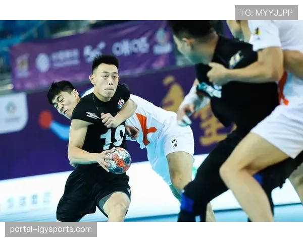 中国手球超级联赛男子组竞争激烈，各队争夺季后赛席位