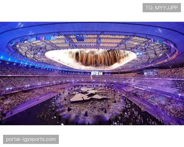 为迎接2027年欧洲俱乐部赛事决赛，法兰西大球场启动座椅与灯光系统升级